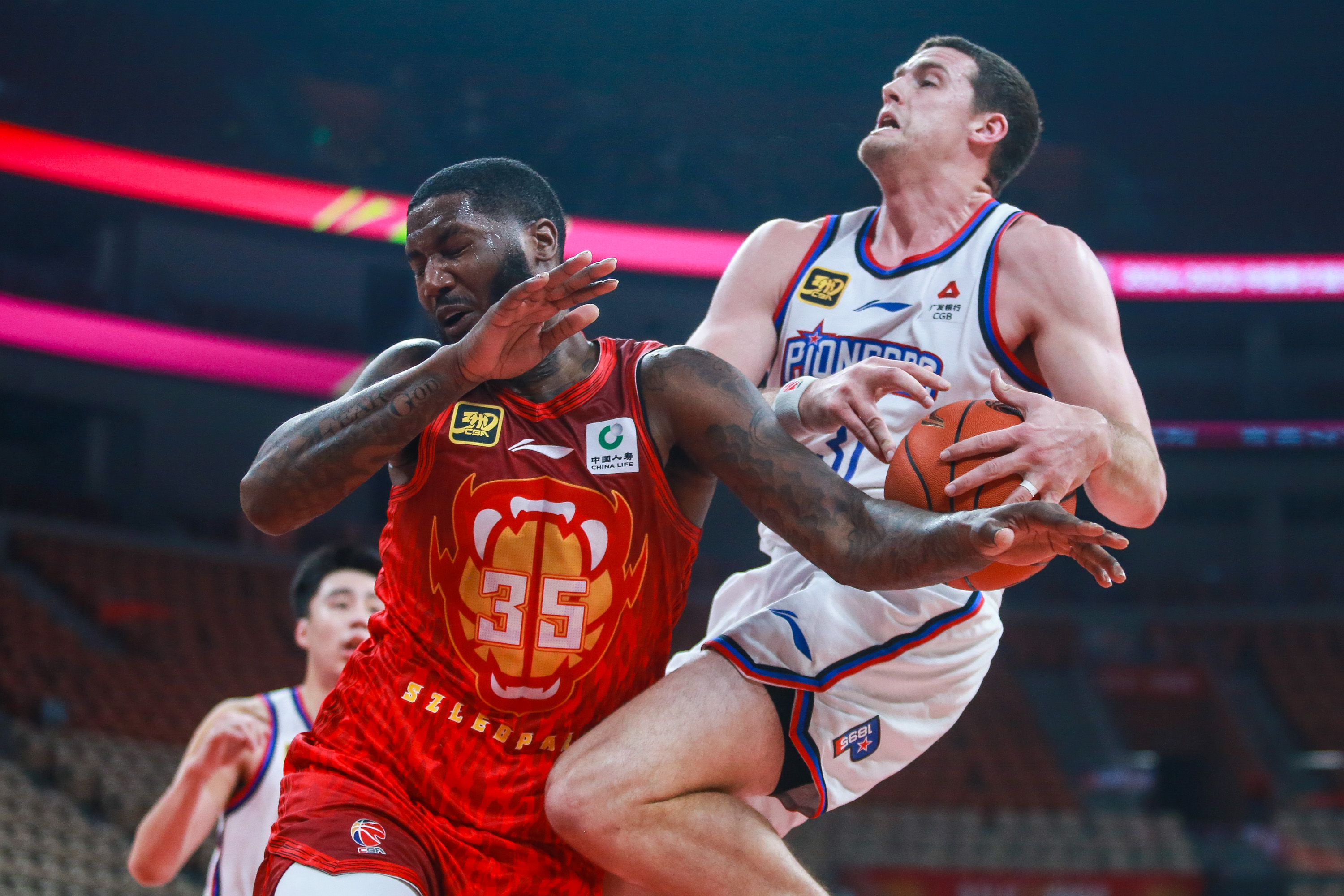 开云（中国）-太狠了！丹佛掘金围绕CBA常规赛绝杀压哨里昂冲刺阶段强势反弹，孟菲斯灰熊围绕CBA季后赛绝杀压哨