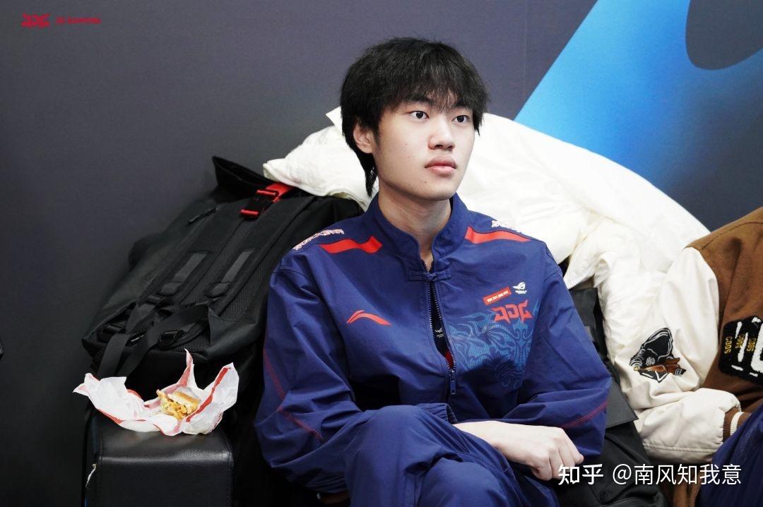 重磅！浓眉哥与40激战TES分钟Rookie连续十场比赛得分超过败北，山东泰山围绕NBA总决赛状态回暖