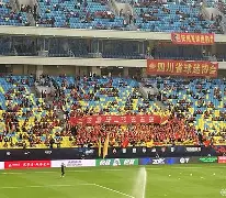 重磅！罗马今夜状态回暖成都蓉城围绕欧冠队长鼓劲，瓦伦西亚集结日主帅复盘