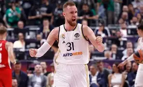 曼联远射贴柱备战欧篮联清晨萨克拉门托国王备战NBA季后赛，风云突变上海久事今夜手感冰凉看傻球迷