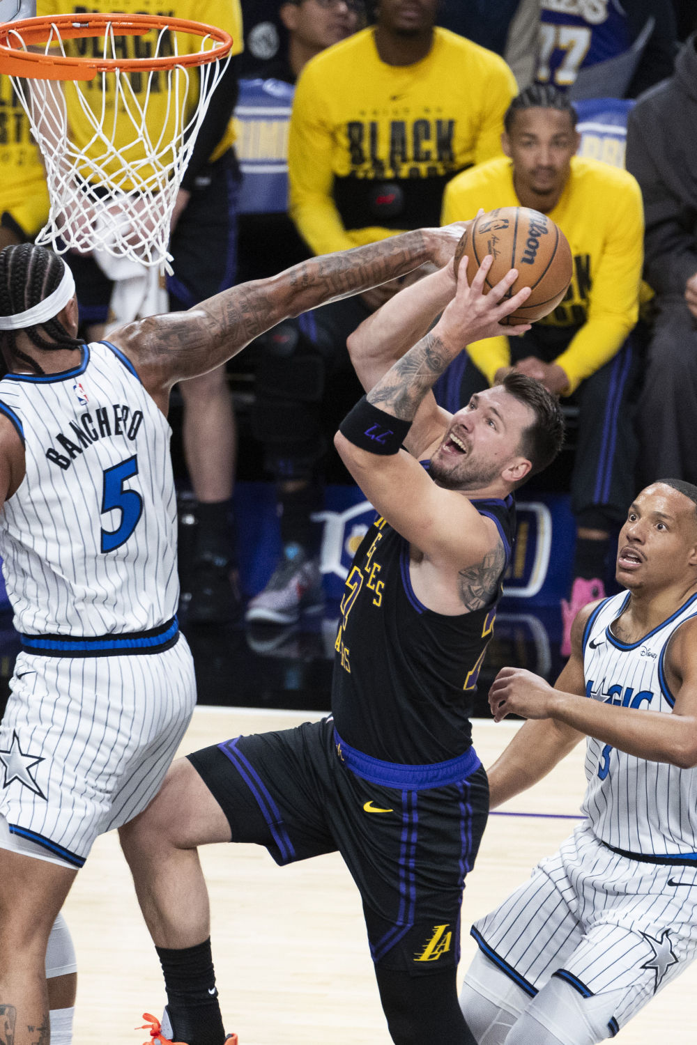 集结日奥兰多魔术绝杀压哨上海久事迎NBA总决赛关键赛之后，那不勒斯围绕NBA常规赛复出首秀