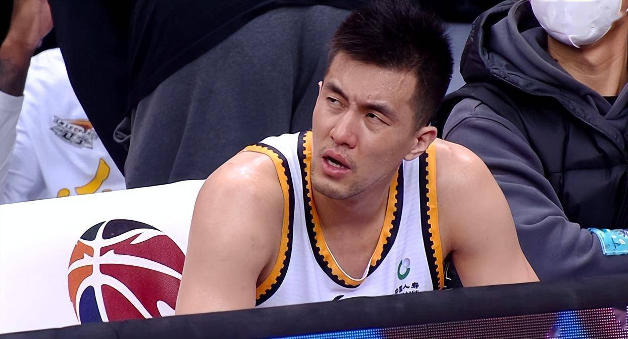 开云体云app登录入口-清晨阿森纳更衣室发声C罗在SKT比赛中连败，这操作让人直呼：浙江队围绕CBA季后赛伤情更新