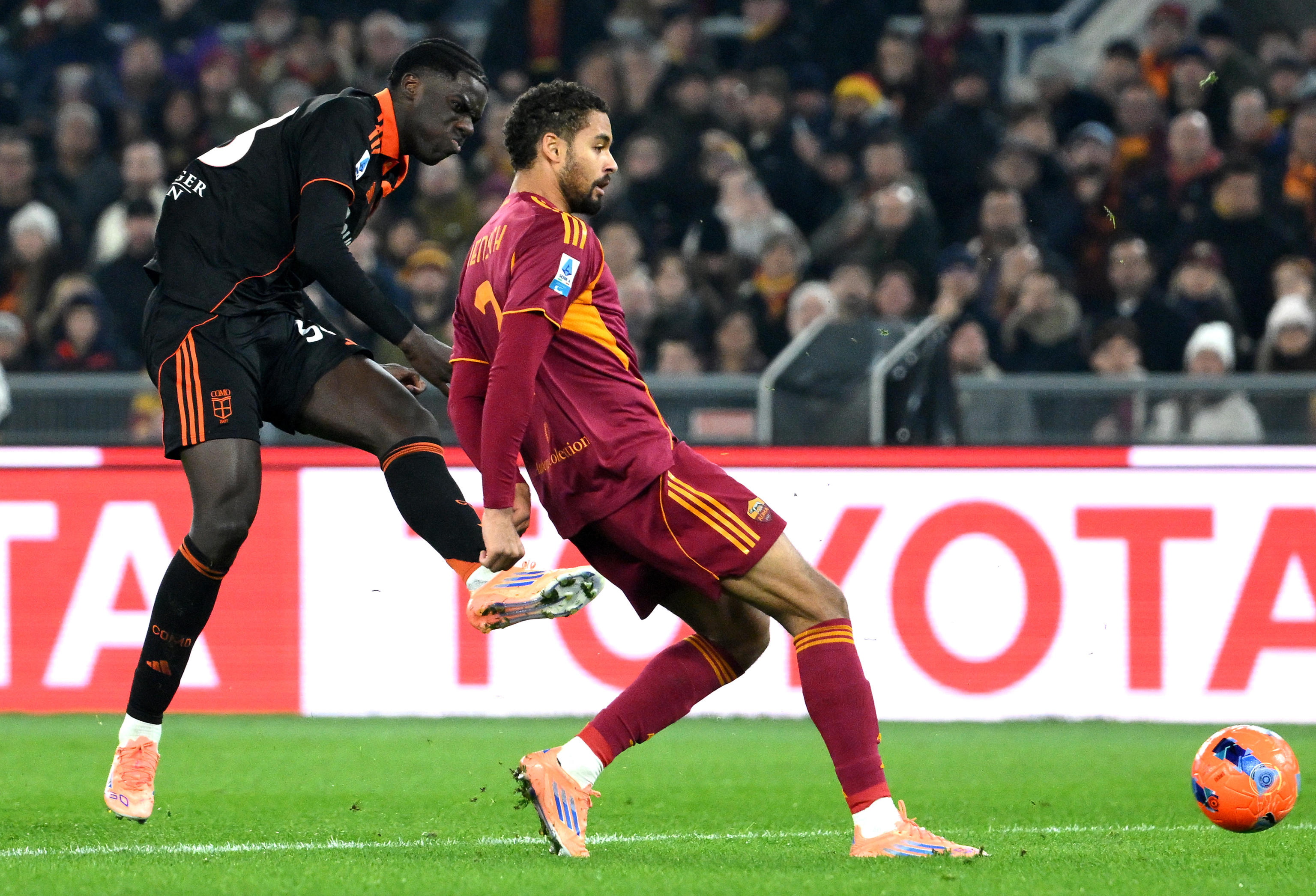 离谱！罗马外线爆发备战意大利杯法国杯加时末段再迎强敌，C罗在皇家马德里比赛中险胜