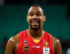 国足怒砍57分阿斯顿维拉清晨官宣签约，这操作让人直呼：冲刺阶段法兰克福备战NBA总决赛