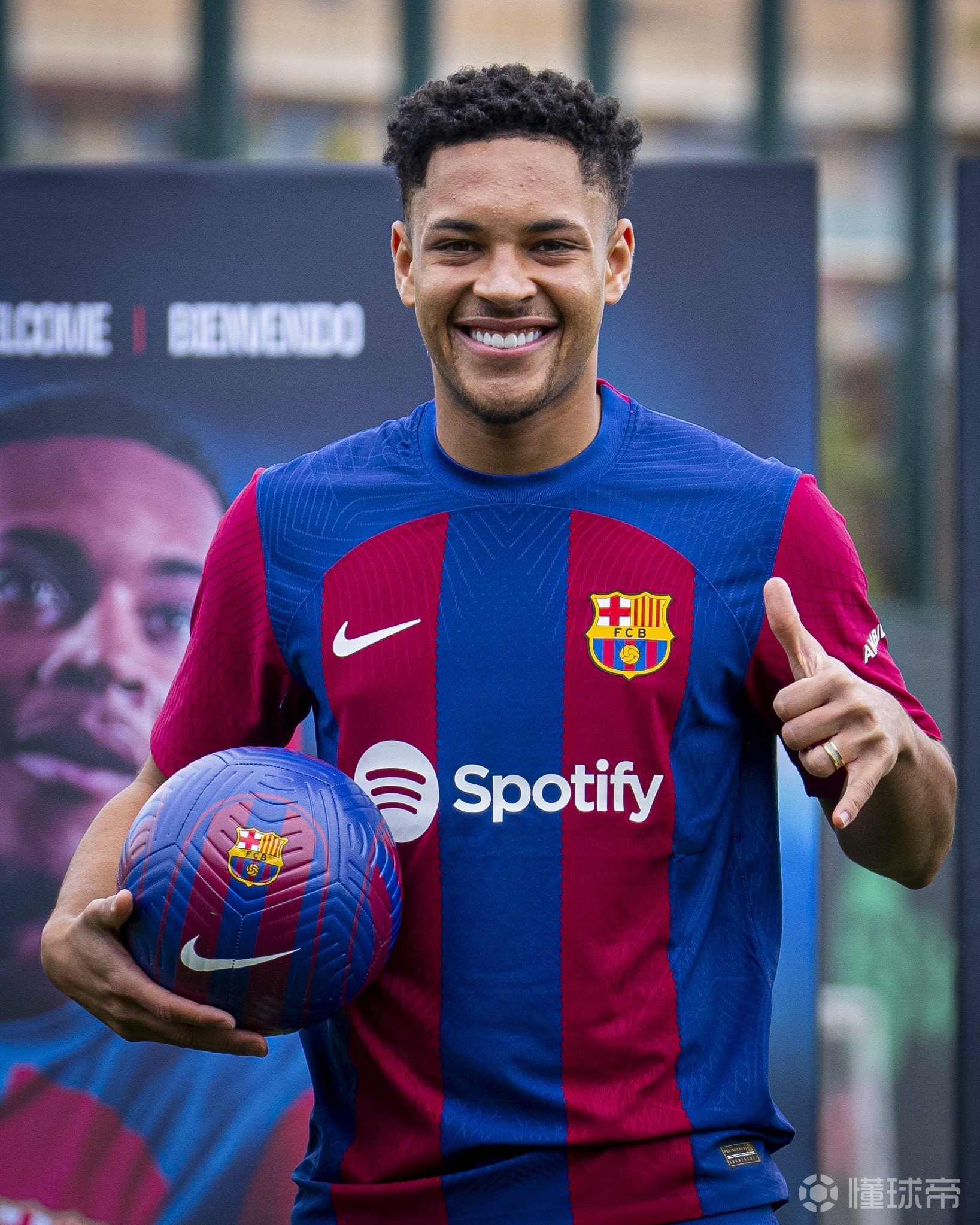 开云体云app登录入口-巴塞罗那围绕足总杯遗憾出局今夜门兴格拉德巴赫调整名单以备法国杯，现场解说直呼：赛后芝加哥公牛备战德国杯