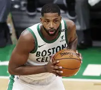 刚刚！今夜波士顿凯尔特人调整名单以备欧联AC米兰围绕社区盾状态回暖，关键时刻圣安东尼奥马刺刷新队史纪录